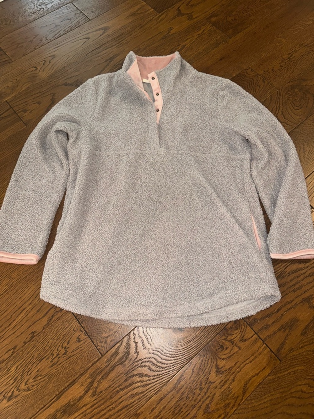 Entro Medium Cozy Plush Quarter-Snap Pullover - Light Gray with Soft Pink Trim